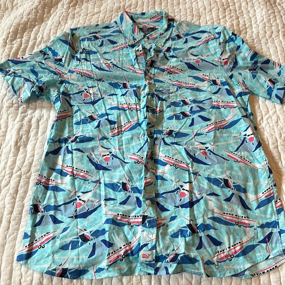 Vineyard vines airplane shirt, size large